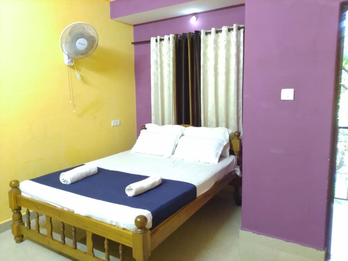 Doris Inn Calagunte Old Goa Exterior photo